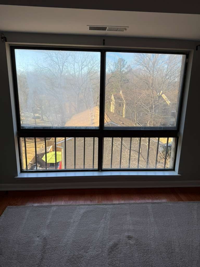 Aluminum Windows glass replacement in Columbia MD Before pictures (2)
